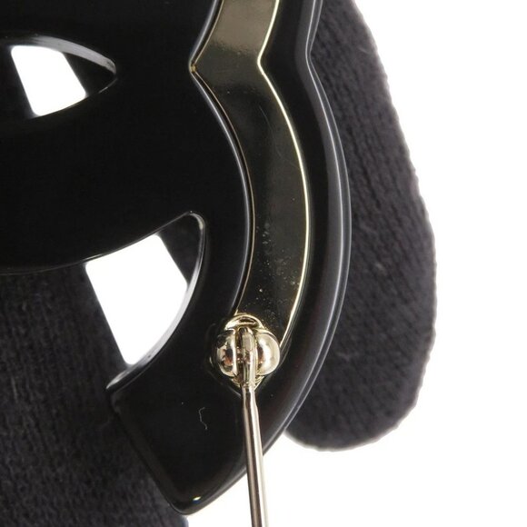 CHANEL CC Logo Star Brooch Plastic/Metal/Rhinestone Black/Multicolor - Picture 6 of 9